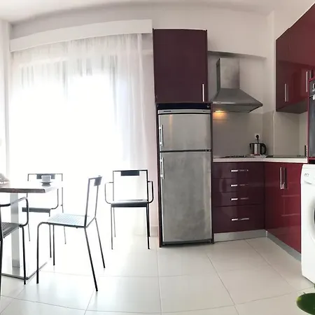 Ξενοδοχείο με διαμερίσματα San Antonio Apt Rhodes City